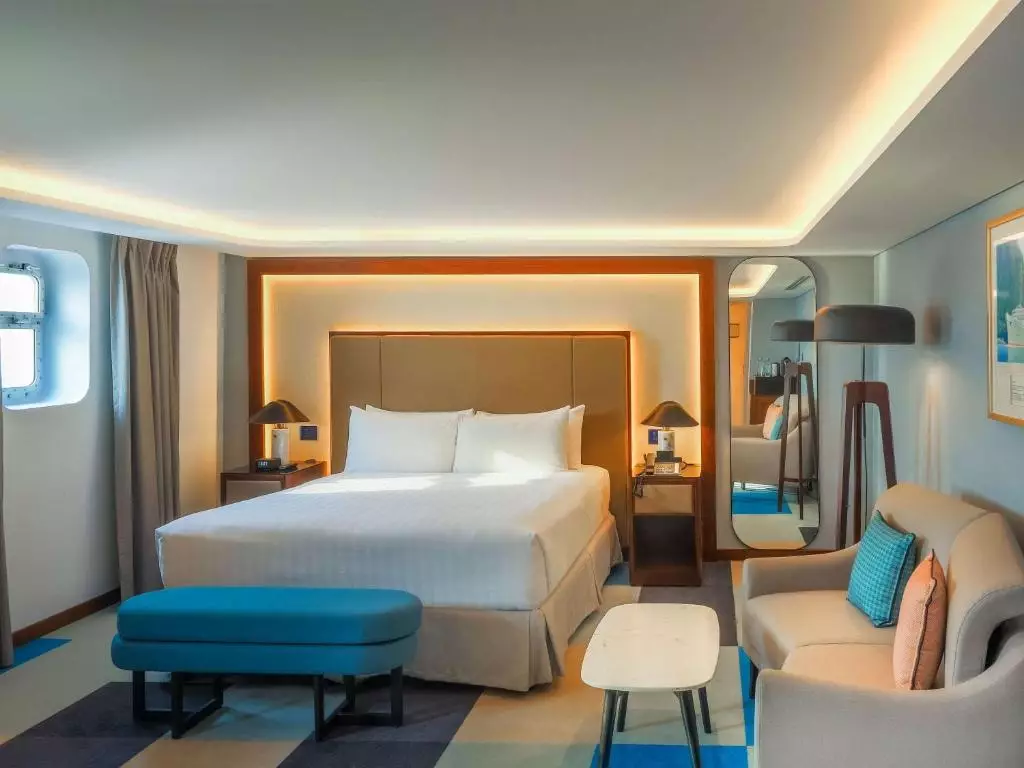 Queen Elizabeth 2 Hotel